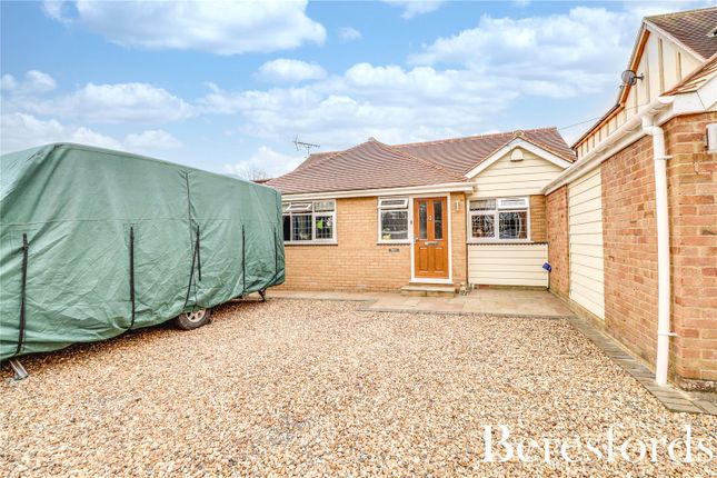 Thumbnail Bungalow for sale in Hay Green Lane, Hook End