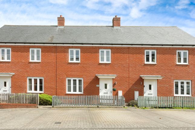 Terraced house for sale in Lace Lane, Buckingham