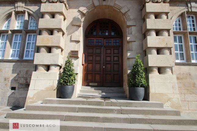 Flat to rent in Shire Hall, Pentonville, Newport