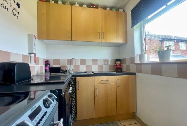 Flat for sale in St Johns Close, Daventry, Northampton