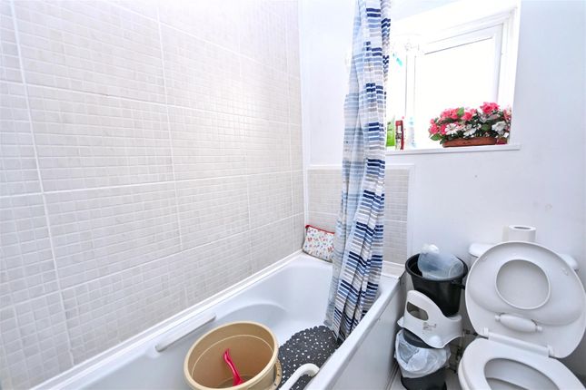 Flat 4, 67, Pevensey Road, Eastbourne photo 4