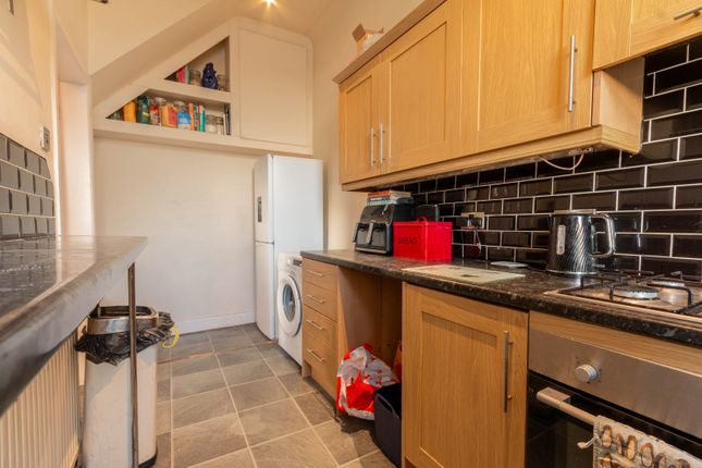 38, Mill Street, Bradford photo 3