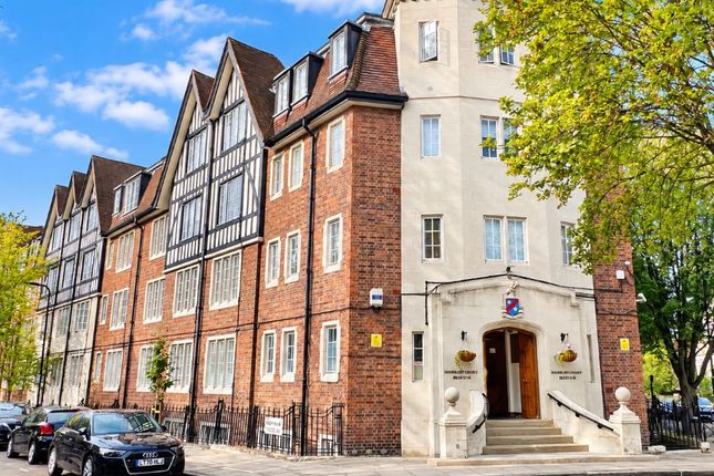 2-bed flat on Flat 102 Hillsborough Court, Mortimer Crescent, Maida Vale, NW6 5NT, £225,000