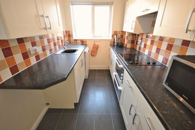 2 bed flat for sale in church view court sprowston norwich nr7