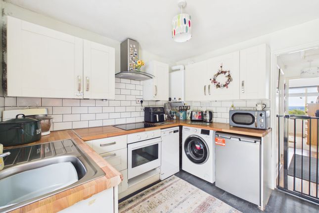22 Trelawney Gardens, Liskeard photo 3