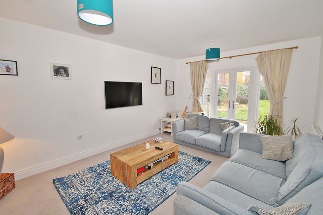 23, Norridge Way, Long Hanborough photo 3