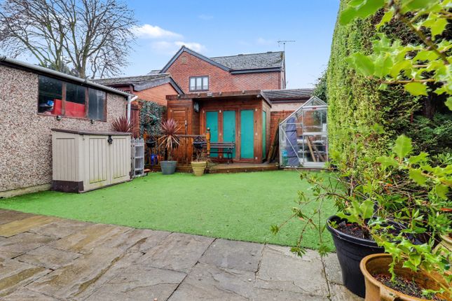 30, Doncaster Road, Knottingley photo 3
