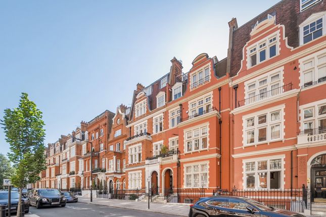 2-bed flat on Mezzanine Flat, First Floor, 33, Palace Court, London, £3,500/mo