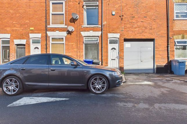 Sharp Street, HULL photo 2
