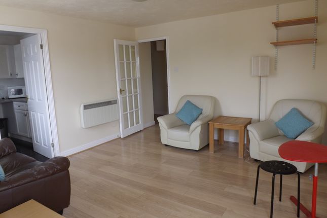 Flat G, 3 Windsock Close, London photo 2