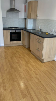 5, Irvon Hill Road, Wickford photo 4