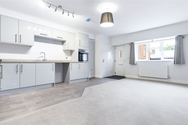 Thumbnail Flat to rent in Beenham Terrace, Grange Lane, Reading, Berkshire
