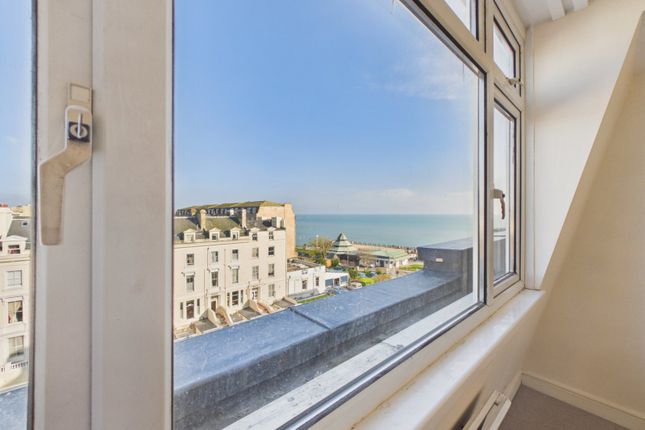 Flat 6, 7, Clifton Gardens, Kent photo 5