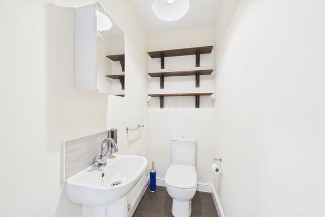 44 Hamilton Close, Warrington photo 4