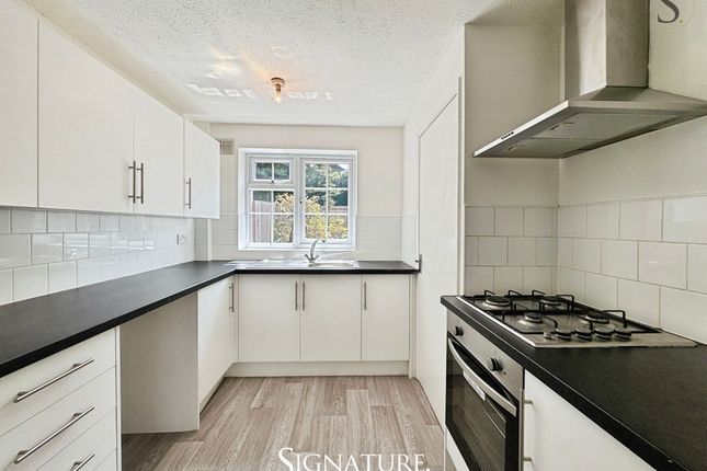 17 Burton Close, Leicester photo 2