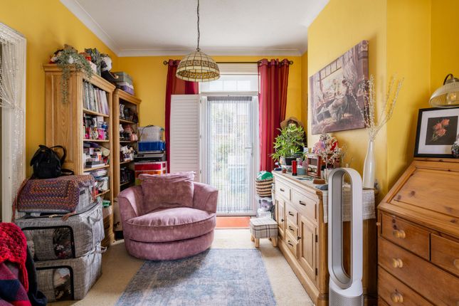 30 Winchester Street, Brighton photo 4