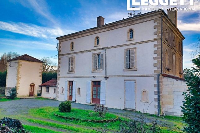 Villa for sale in Coulonges-Sur-L'autize, Deux-Sèvres, Nouvelle-Aquitaine