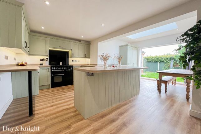 Thumbnail Semi-detached house for sale in Willow Close, Worlingham, Beccles