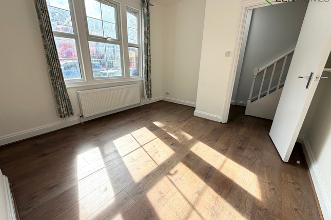 96 Lordship Lane, London photo 2