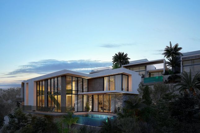 Villa for sale in İsmet İnönü Cd, Esentepe 9940, Kyrenia