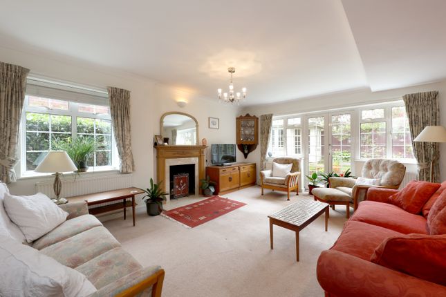 9, Caledon Road, Beaconsfield photo 4