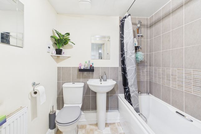 14, Reedmace Walk, Newcastle-under-Lyme photo 4