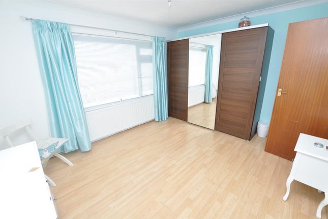 18, Llysmorfa, Carmarthen photo 5