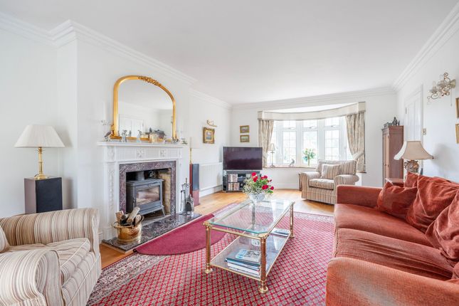 2 Church Road, Thetford photo 3