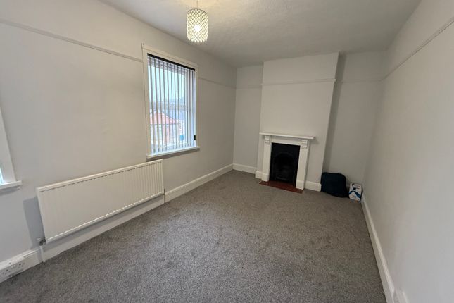 49, Llanelli photo 2