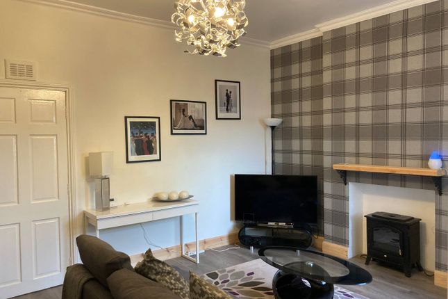 Thumbnail Flat to rent in Main Street, Dunfermline