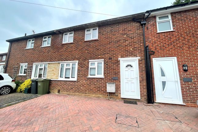 Thumbnail Terraced house for sale in Rickyard, Guildford