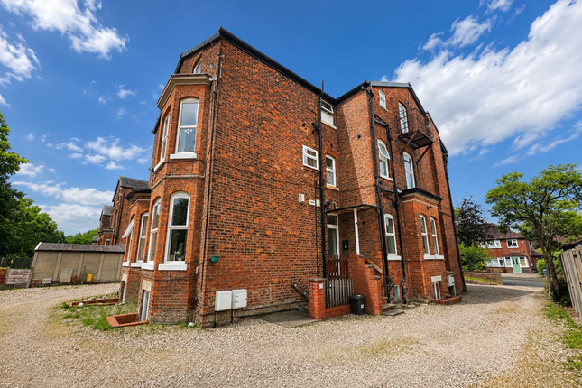 Flat 10, 15, Alexandra Road, Sale photo 2