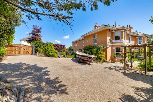 Compton Lodge, 132, Eggbuckland Road, Devon photo 2