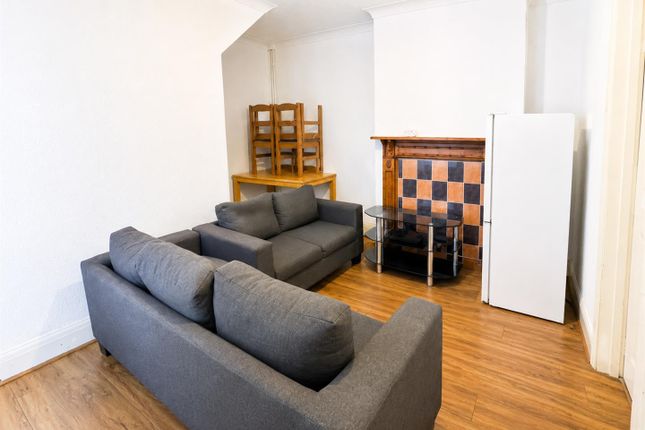 Bevendean Crescent, Brighton photo 5