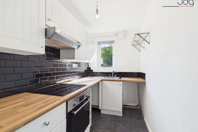 3 Gilstead Avenue, Morecambe photo 2