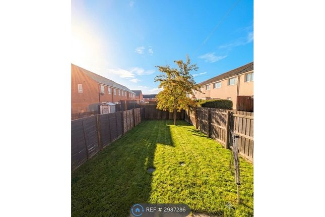 Swarcliffe Avenue, Leeds photo 4