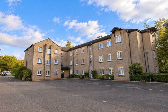 2-bed flat on Langwood Court, Rossendale, £99,995