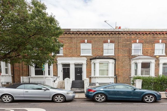 Thumbnail Flat to rent in Saltram Crescent, London