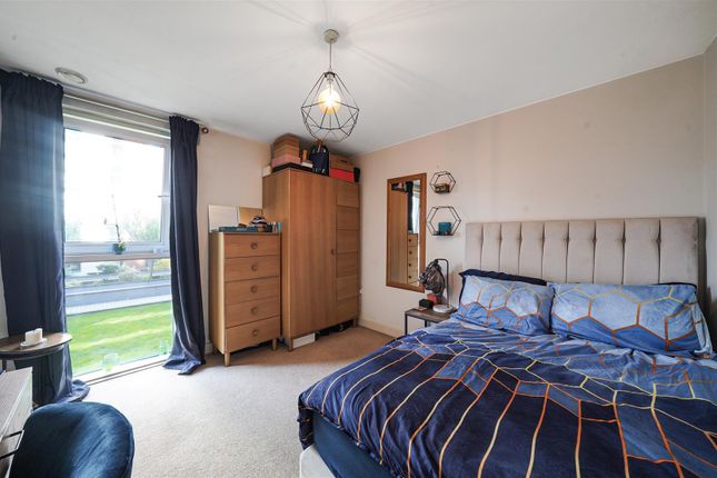 Flat to rent in Adriatic Apartments, Royal Victoria Dock