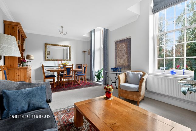 17, Harvey Court, Sandy Mead, Epsom photo 2