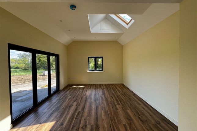Semi-detached house to rent in Summerhill Road, Marden, Tonbridge