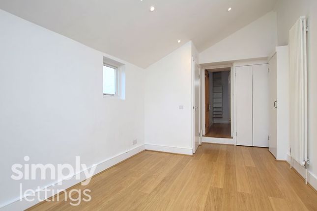 Maisonette to rent in Cleveland Road, Brighton