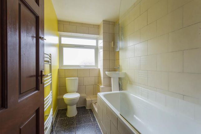 Flat for sale in Andover Close, Greenford
