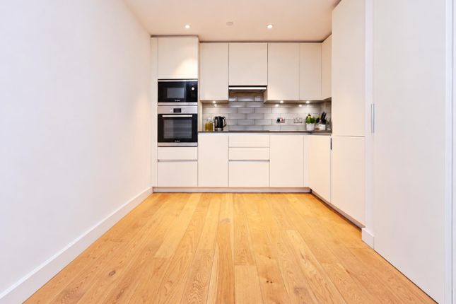Flat 20, 23, Maud Street, London photo 2