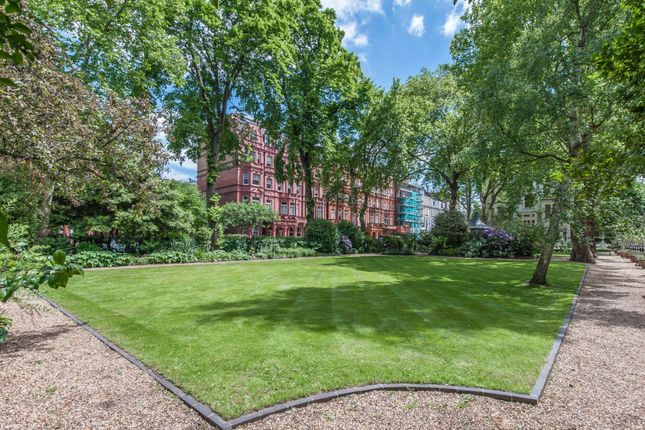 Thumbnail Flat to rent in Bina Gardens, South Kensington, London
