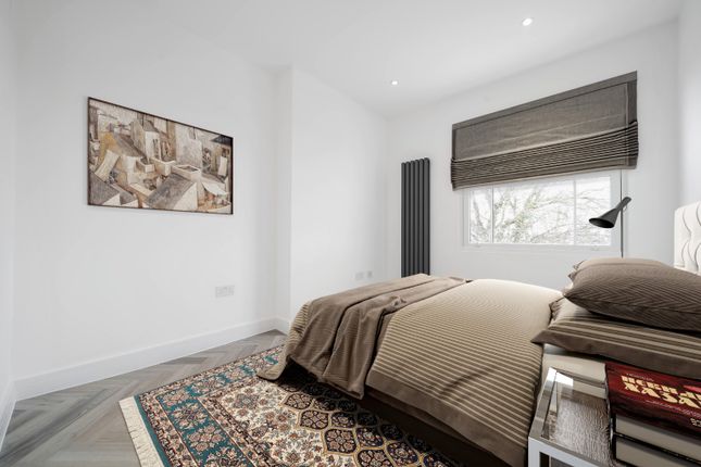 Flat for sale in Northbrook Road, London