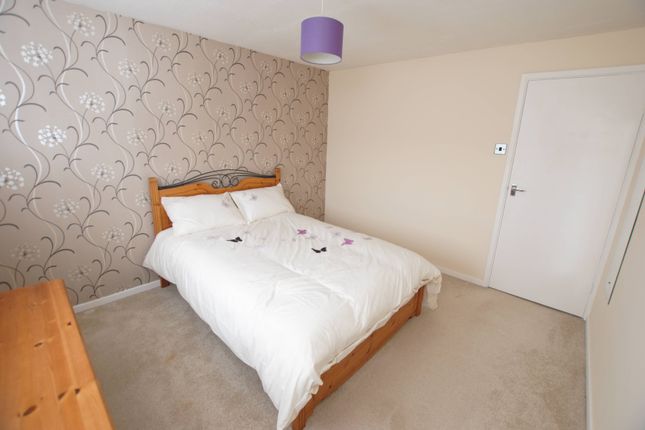 6, Babis Farm Row, Saltash photo 4