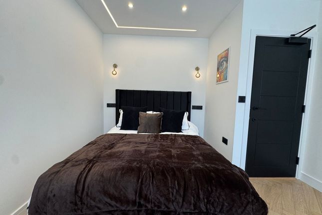 Room F 255, Totteridge Road, High Wycombe photo 3