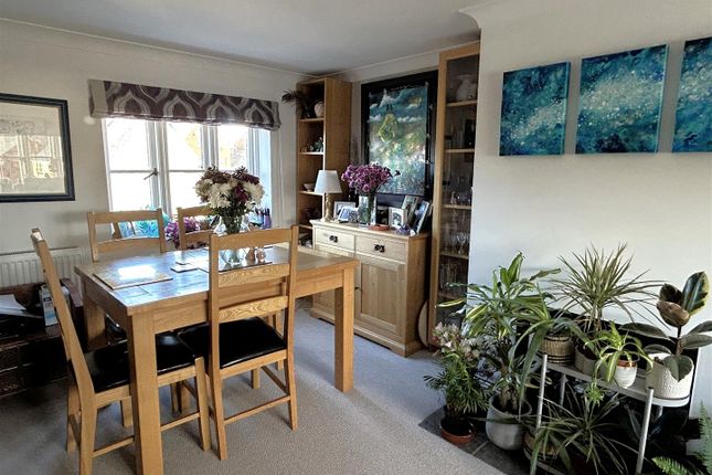 2 South Island Mews, Church Street, Bridport photo 4