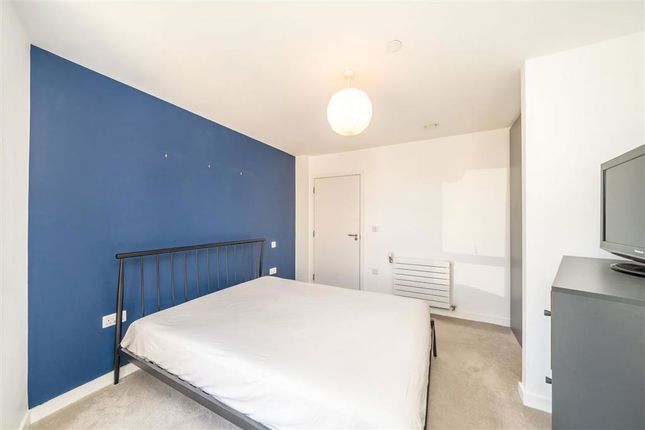 Apartment 62, Bond House, Goodwood Road, London photo 4